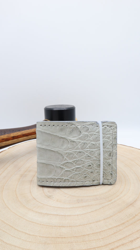 Caiman Cash Cover: Light Grey